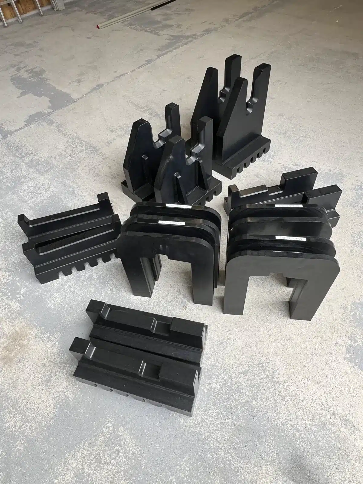 équerres PEHD noires